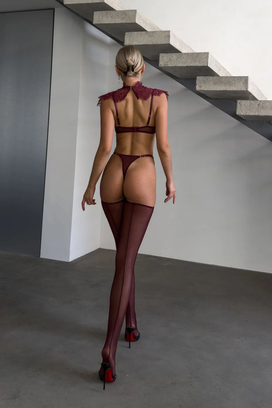 Amara Lace Collar Lingerie Set featuring an elegant high-neck floral lace collar, underwired bra, sheer mesh garter belt, matching thong, and adjustable thigh straps, available in Mocha Brown and Burgundy, front and back views.